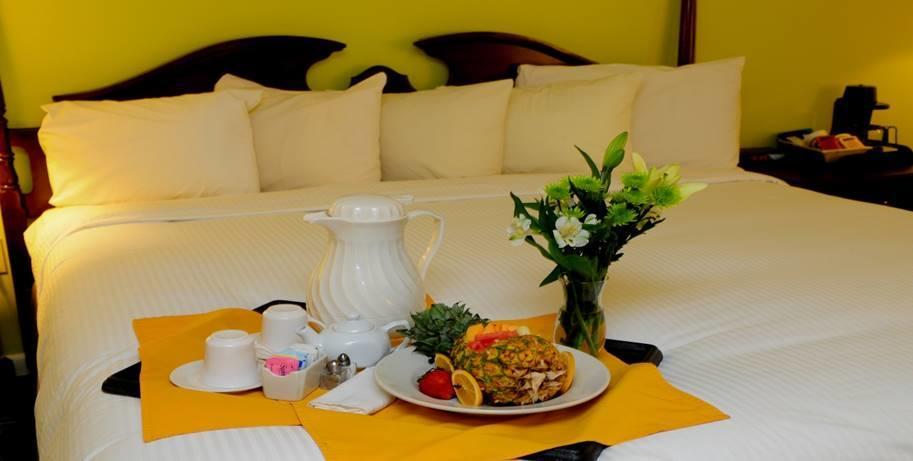 The Inn At Reading Hotel & Conference Center Стая снимка