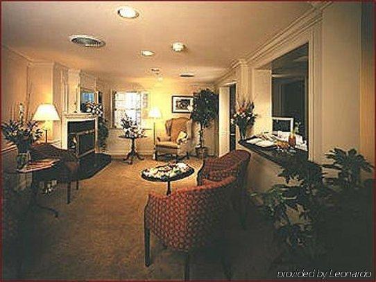 The Inn At Reading Hotel & Conference Center Екстериор снимка