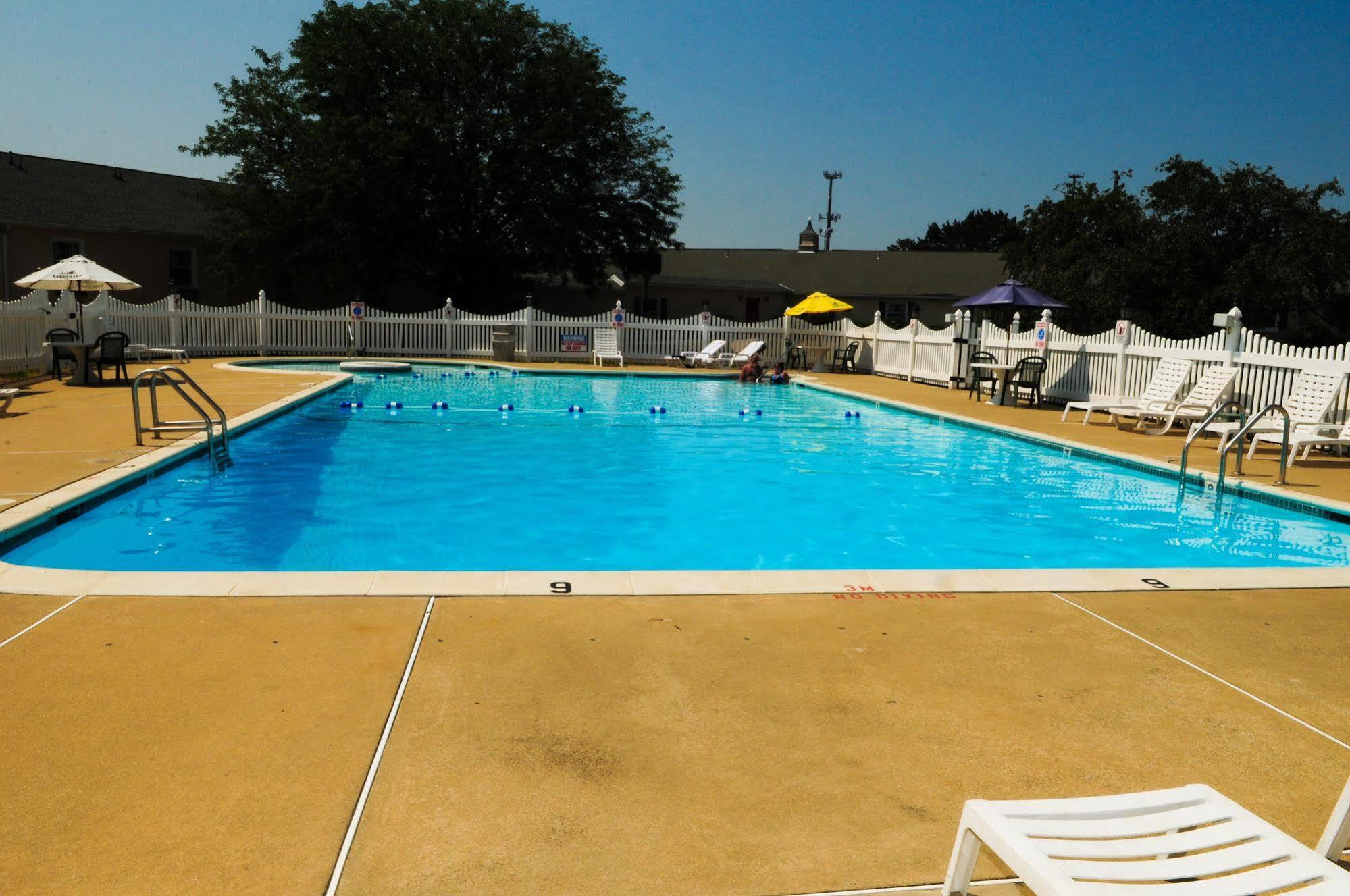 The Inn At Reading Hotel & Conference Center Екстериор снимка